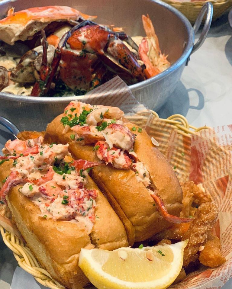 Dancing Crab Singapore Review by 8 Crabs Singapore