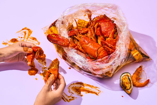 Seafood in a bag by 8 Crabs